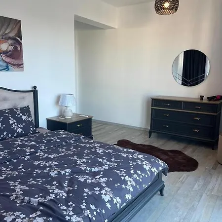 Karia & Homes * كيرينيا