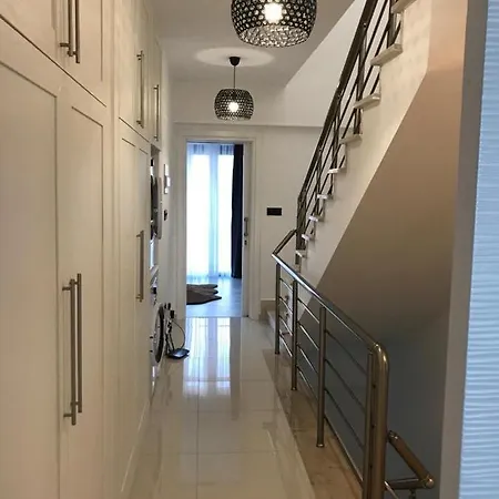 Karia & Homes Apartment