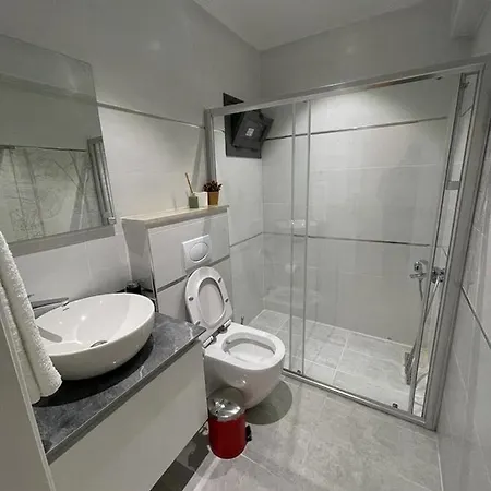 Karia & Homes كيرينيا