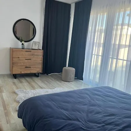 Karia & Homes קיירניה