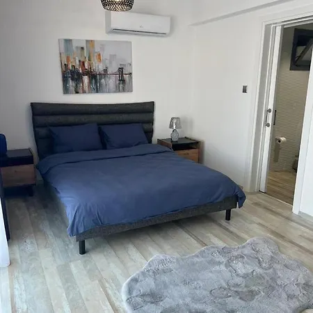 Karia & Homes * كيرينيا